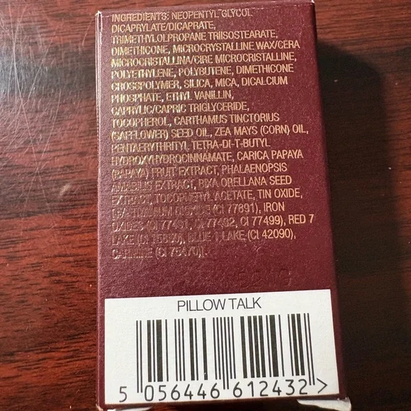 Charlotte Tilbury Matte Revolution Lipstick in Pillow Talk SAMPLE SIZE - Picture 2 of 4